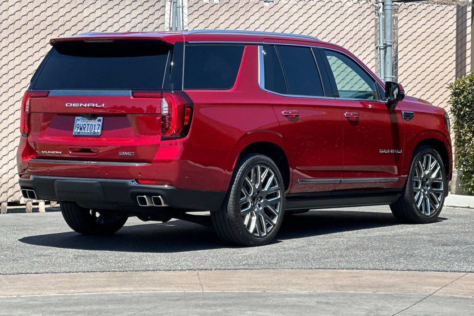 Certified 2026 GMC Yukon Denali Ultimate AWD/4WD image 4