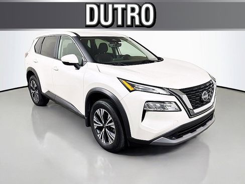 Used 2023 Nissan Rogue SV image 1