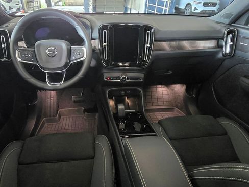 Certified 2023 Volvo XC40 Recharge Ultimate w/ Protection Package Premier AWD/4WD image 18