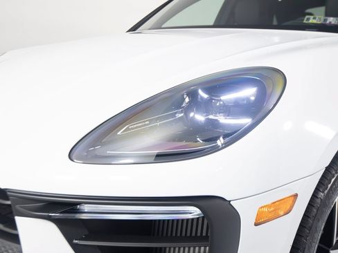 Certified 2026 Porsche Macan S AWD/4WD image 41