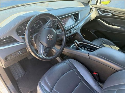 Used 2021 Buick Enclave Essence w/ Sound and Sites Package image 4