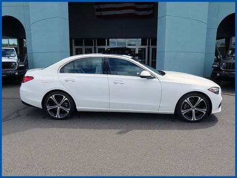 Used 2024 Mercedes-Benz C 300 Sedan image 2