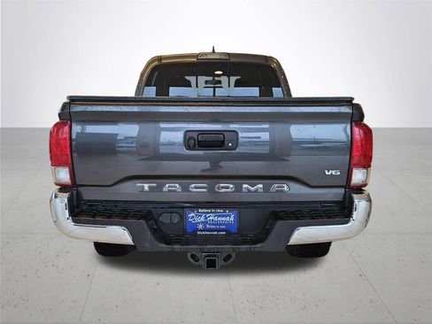 Used 2017 Toyota Tacoma TRD Off-Road w/ Tow Package (A/T) AWD/4WD image 7