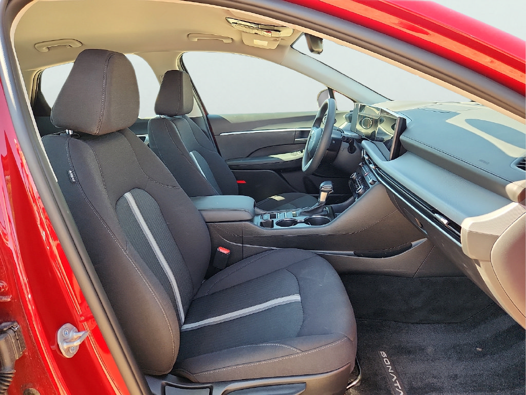 Used 2026 Hyundai Sonata SE FWD image 19