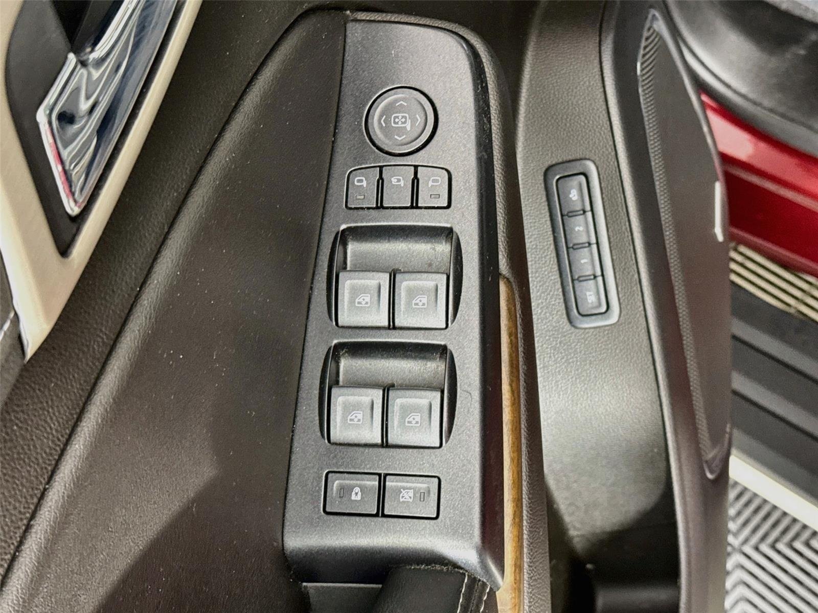 Certified 2020 GMC Yukon Denali w/ Denali Premium Package AWD/4WD image 20
