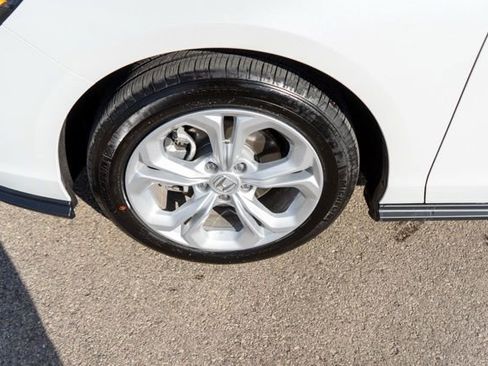 Used 2025 Honda Accord LX image 12