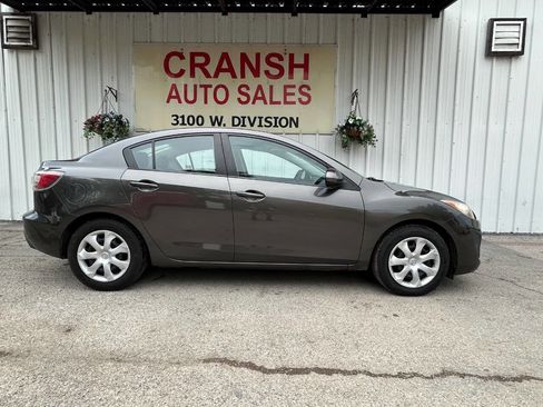 Used 2010 MAZDA MAZDA3 i Touring FWD image 3