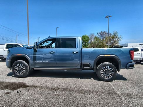 Used 2024 GMC Sierra 2500 Denali Ultimate w/ Max Trailering Package AWD/4WD image 5
