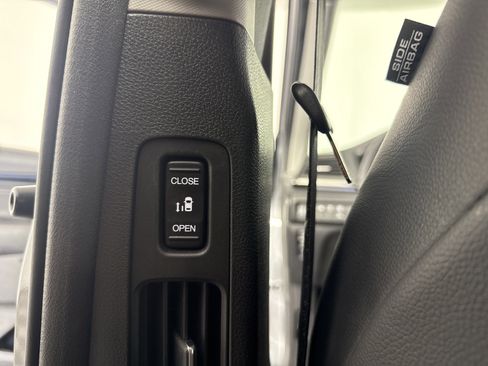 Certified 2024 Honda Odyssey Touring image 21