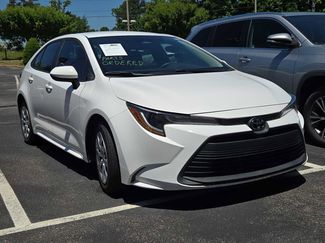 Used 2023 Toyota Corolla LE FWD video 1