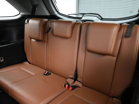 Used 2018 Toyota Highlander Limited Platinum image 23