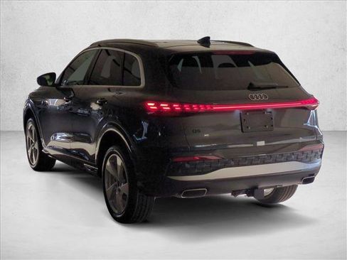 New 2025 Audi Q5 Premium Plus image 8