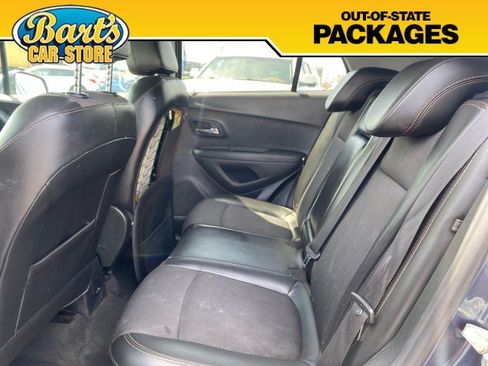 Used 2019 Chevrolet Trax LT w/ LT Convenience Package FWD image 17
