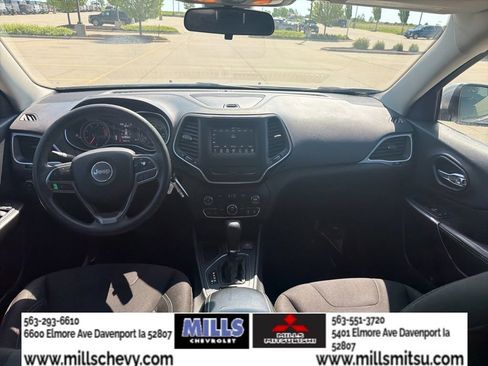 Used 2019 Jeep Cherokee Latitude w/ Popular Appearance Group FWD image 21