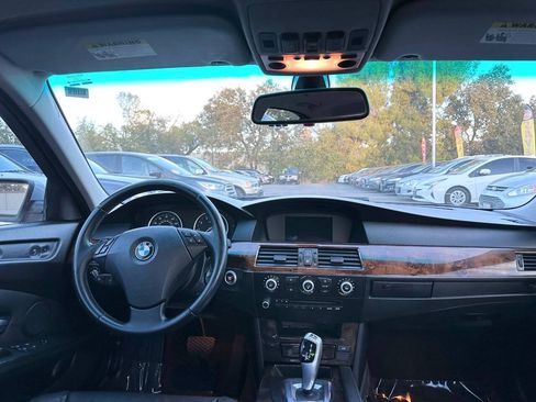 Used 2009 BMW 528i xDrive Sedan AWD/4WD image 17