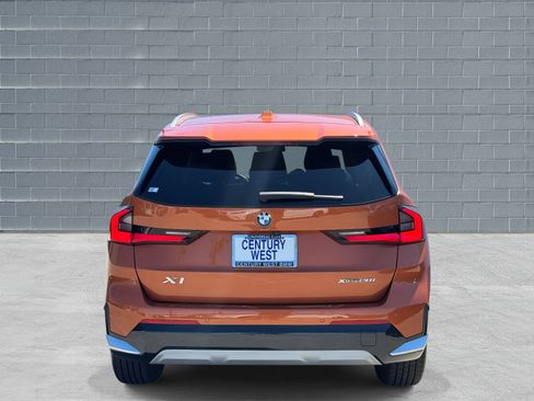 Used 2023 BMW X1 xDrive28i image 3
