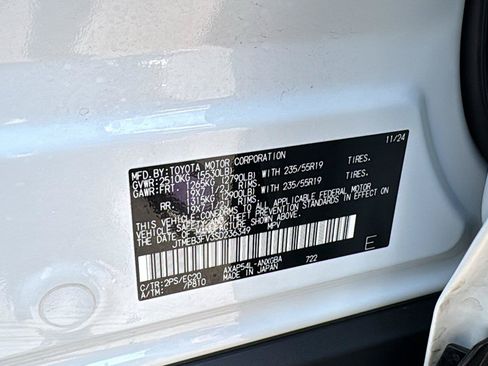 Used 2025 Toyota RAV4 XSE AWD/4WD image 26