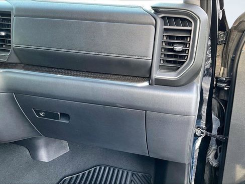 Used 2024 Chevrolet Silverado 1500 LT image 17