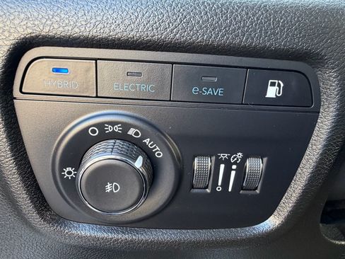 Used 2023 Jeep Grand Cherokee 4WD 4xe image 25