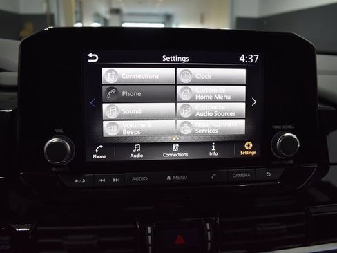 New 2025 Nissan Pathfinder SV image 22