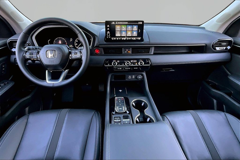 Used 2025 Honda Pilot EX-L image 8