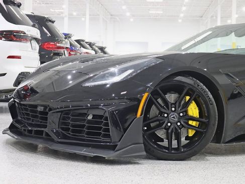 Used 2016 Chevrolet Corvette Stingray Convertible w/ 3LT Preferred Equipment Group image 4