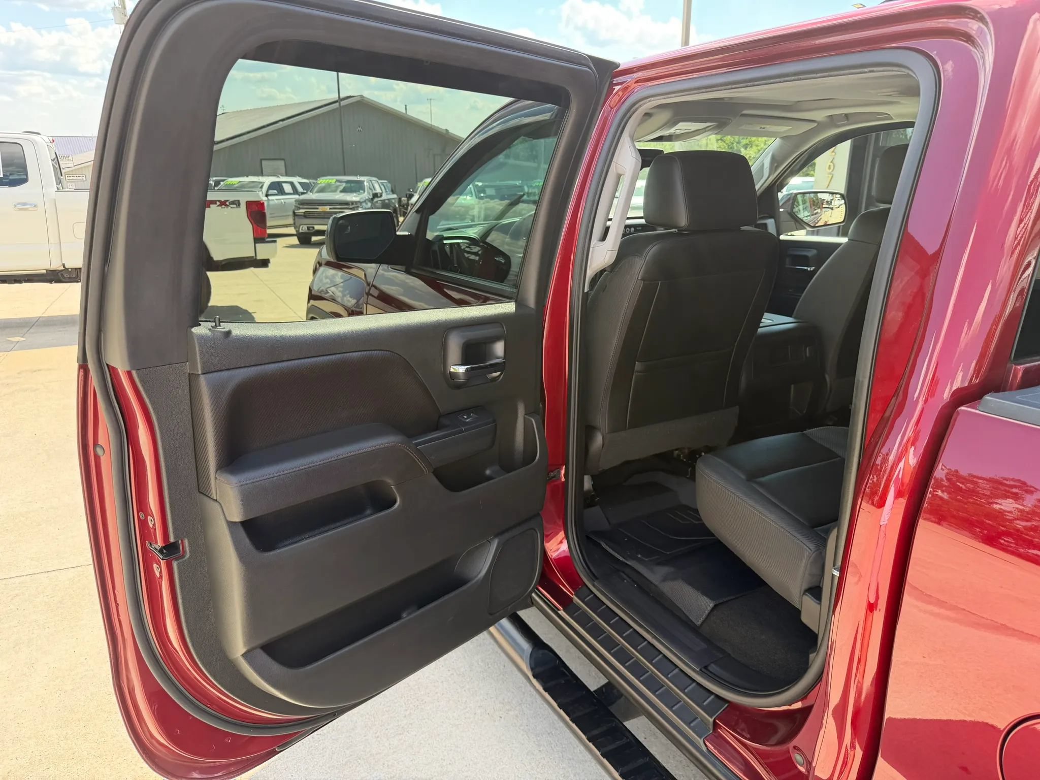 Used 2017 GMC Sierra 1500 SLT AWD/4WD image 33