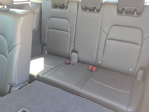 Used 2025 Nissan Pathfinder SL AWD/4WD image 20