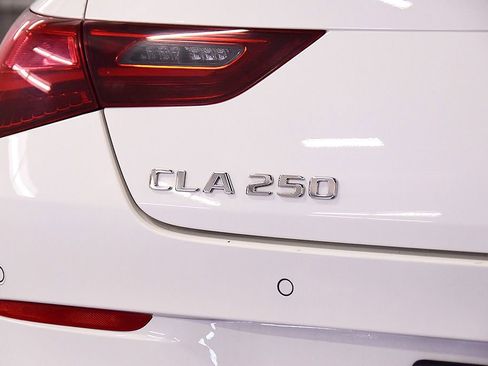 Used 2025 Mercedes-Benz CLA 250 4MATIC image 12