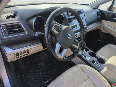 Used 2016 Subaru Outback 2.5i Limited image 9