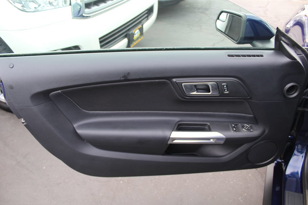Used 2018 Ford Mustang GT RWD image 13