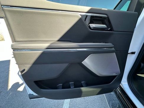 New 2025 GMC Sierra EV Denali AWD/4WD image 24