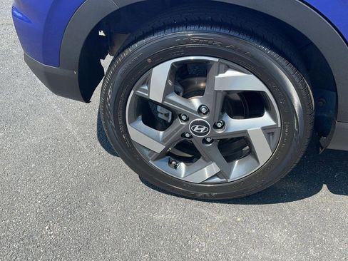 Certified 2023 Hyundai Venue Limited FWD image 5