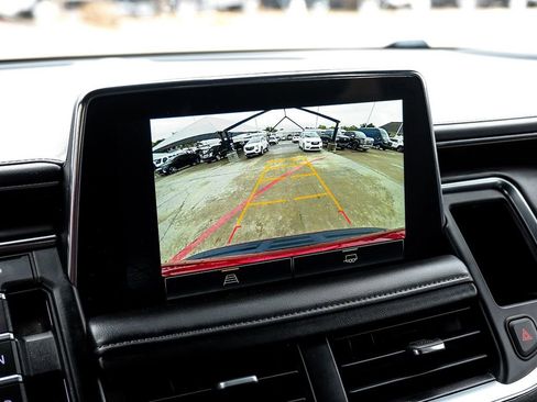 Used 2022 GMC Yukon XL SLE image 19