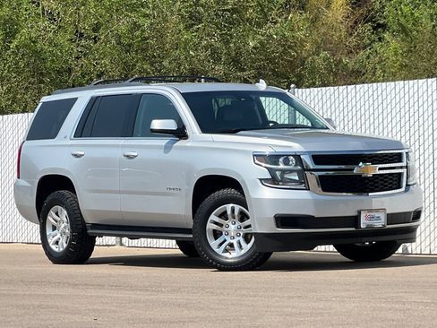 Used 2017 Chevrolet Tahoe LT image 2
