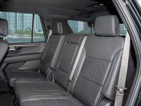 Used 2025 Chevrolet Tahoe LT image 18