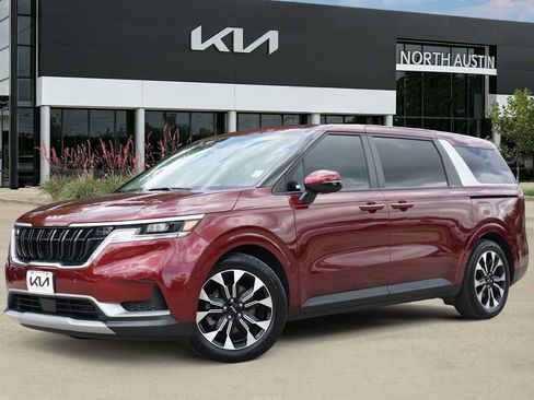 Certified 2023 Kia Carnival EX FWD image 1