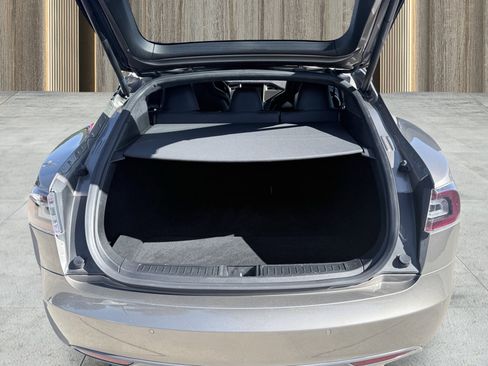 Used 2015 Tesla Model S 70D image 18