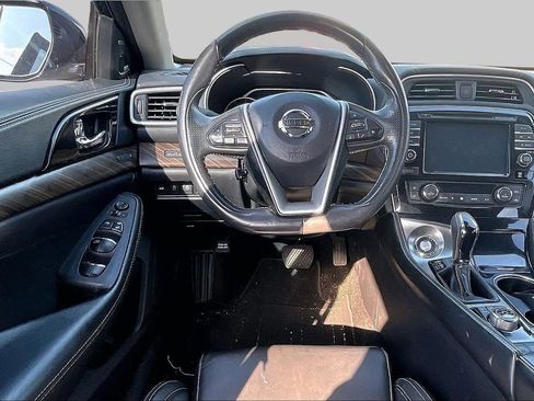 Used 2017 Nissan Maxima Platinum FWD image 5