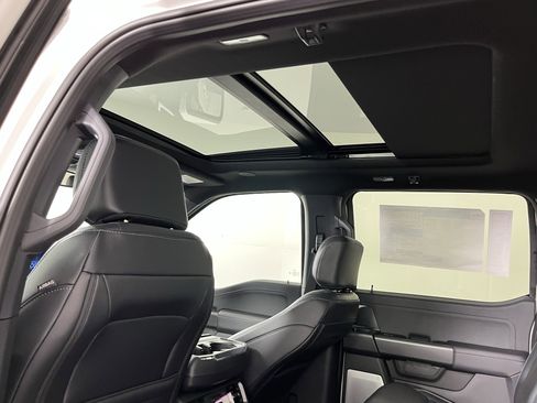 New 2025 Ford F150 Lariat w/ Equipment Group 502A High image 14