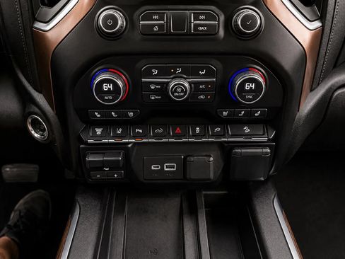 Used 2021 Chevrolet Silverado 2500 High Country w/ Z71 Off-Road Package AWD/4WD image 24