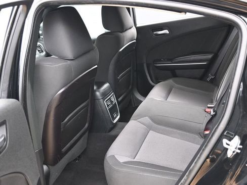 Used 2019 Dodge Charger SXT AWD/4WD image 32