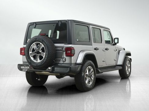 Used 2020 Jeep Wrangler Unlimited Sahara w/ Dual Top Group AWD/4WD image 5