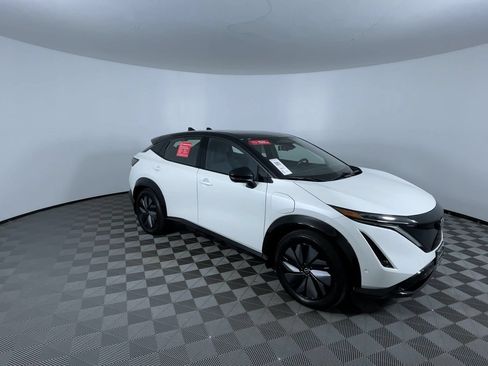 Used 2024 Nissan Ariya AWD image 2