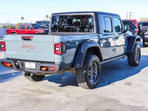 Used 2026 Jeep Gladiator Mojave AWD/4WD image 9