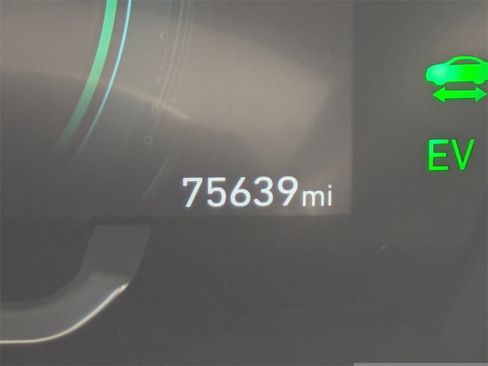 Used 2020 Hyundai Ioniq SE image 28