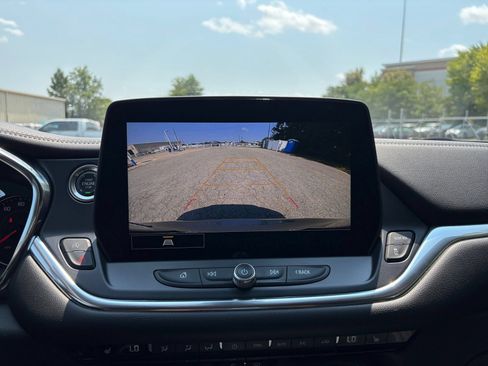 Used 2025 Chevrolet Blazer LT FWD image 24