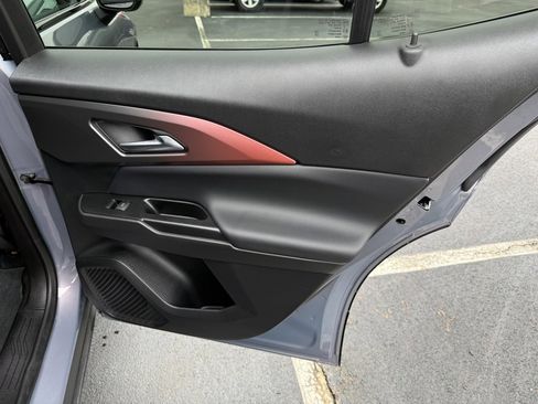 Used 2024 Chevrolet Equinox EV RS image 33