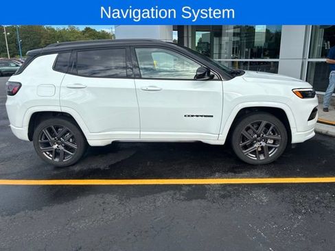 Used 2025 Jeep Compass Limited w/ High Altitude Package AWD/4WD image 4