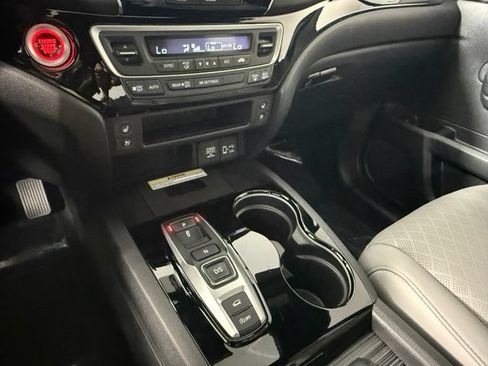 Used 2019 Honda Passport Elite image 25